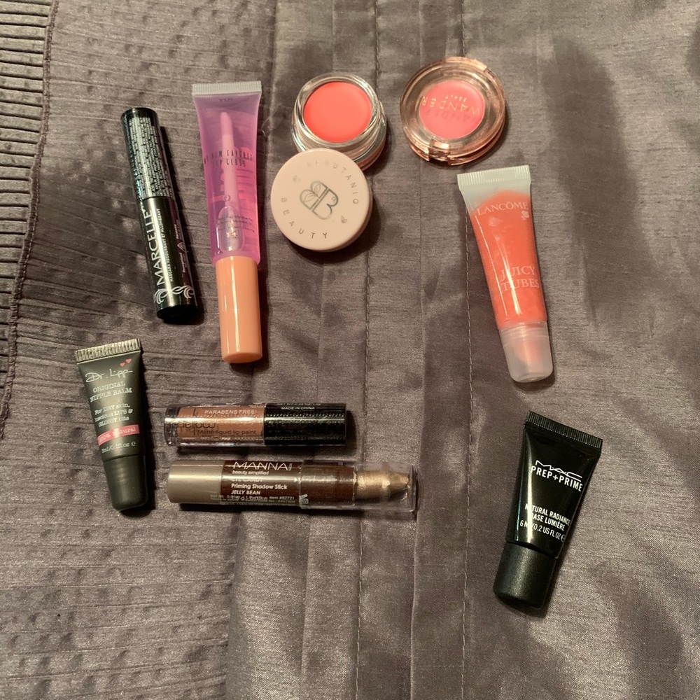 Skin, face, hair & some makeup. New - Picture 5 of 5